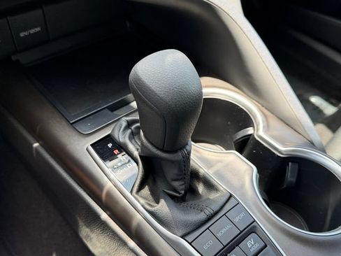 Used 2022 Toyota Camry LE FWD image 22