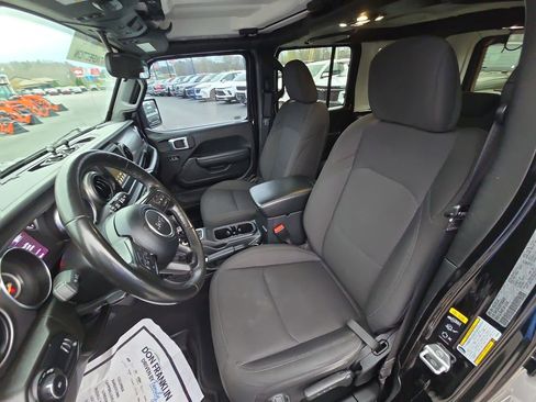 Used 2023 Jeep Wrangler Sport S image 16