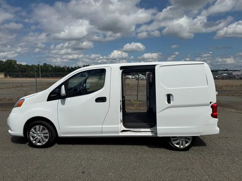 Used 2018 Nissan NV200 SV w/ Navigation Package image 36