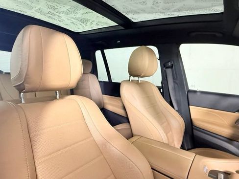 Used 2024 Mercedes-Benz GLS 580 4MATIC image 60