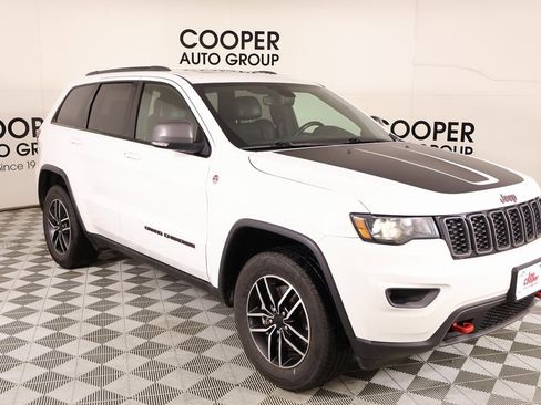 Used 2021 Jeep Grand Cherokee Trailhawk w/ Trailhawk Luxury Group image 1