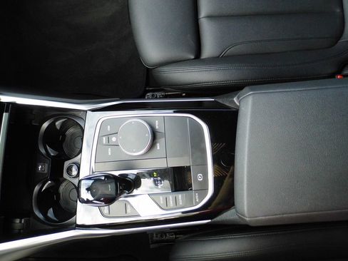 Used 2019 BMW 330i Sedan image 22