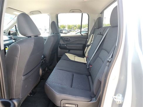 Used 2025 Honda Ridgeline Sport image 6