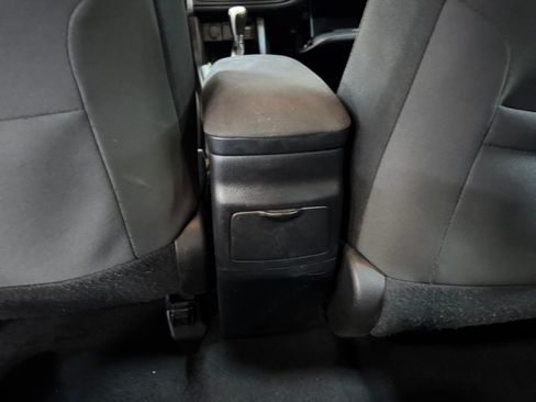 Used 2017 Toyota Corolla LE w/ Carpet Mat Package (TMS) FWD image 33