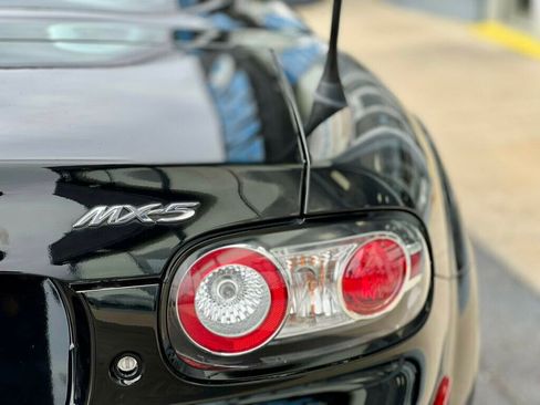 Used 2007 MAZDA MX-5 Miata Grand Touring w/ Premium Pkg image 9