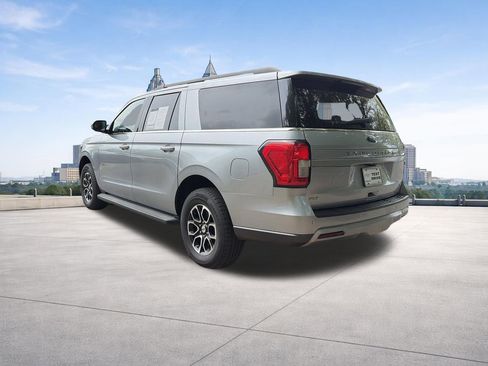 Used 2024 Ford Expedition Max XLT RWD image 3