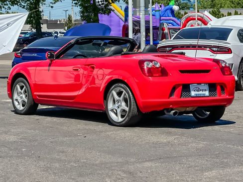 Used 2005 Toyota MR2 RWD image 5