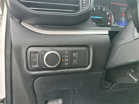 Certified 2022 Ford Explorer XLT image 28