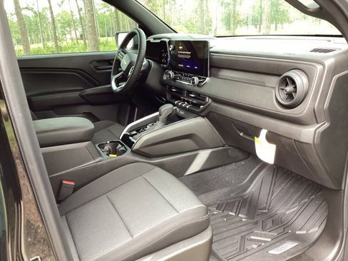 New 2025 Chevrolet Colorado W/T w/ WT Custom Package image 17