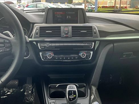 Used 2018 BMW 330i Sedan RWD image 8