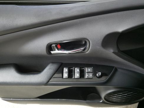 Used 2017 Toyota Prius Four w/ Protection Package FWD image 19