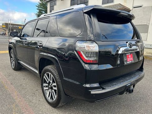 Certified 2022 Toyota 4Runner Limited AWD/4WD image 7