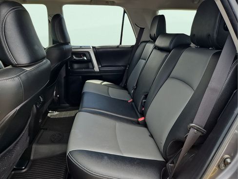Used 2021 Toyota 4Runner SR5 Premium w/ Moonroof Package RWD image 10
