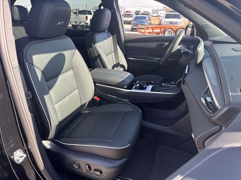 New 2026 Buick Enclave Sport Touring w/ Power Package image 12