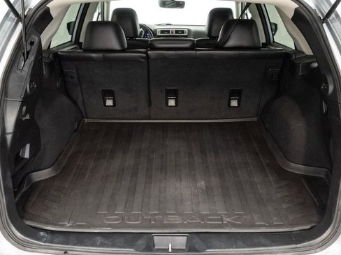 Used 2017 Subaru Outback 2.5i Limited image 34