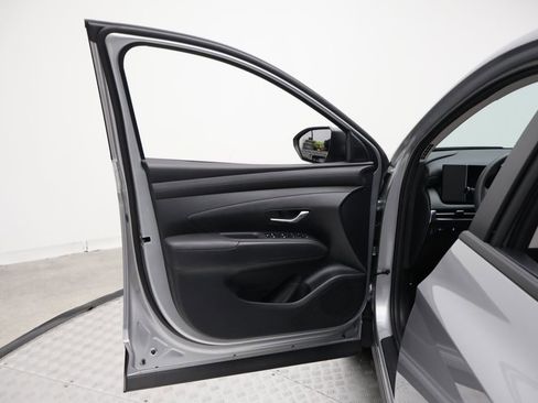 Used 2026 Hyundai Tucson SE image 16