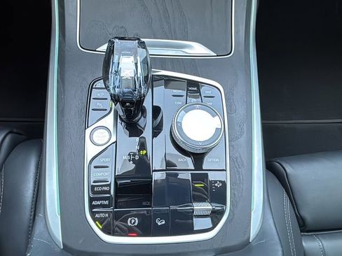 Used 2022 BMW X7 xDrive40i w/ M Sport Package image 25