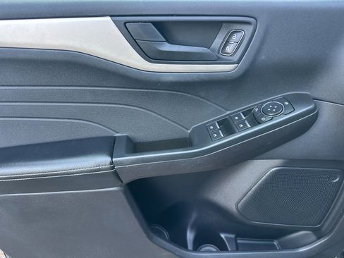 Used 2022 Ford Escape SE w/ Convenience Package image 11