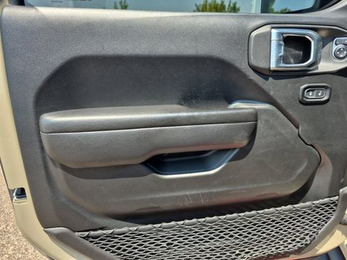 Used 2022 Jeep Wrangler Rubicon AWD/4WD image 14