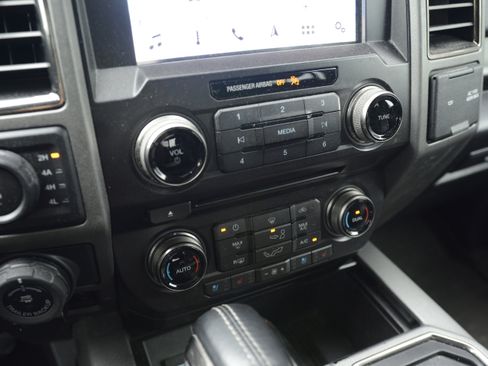 Used 2018 Ford F150 Raptor w/ Equipment Group 802A Luxury AWD/4WD image 23