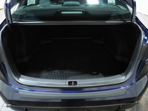 Used 2023 Toyota Corolla SE w/ SE Premium Package FWD image 6