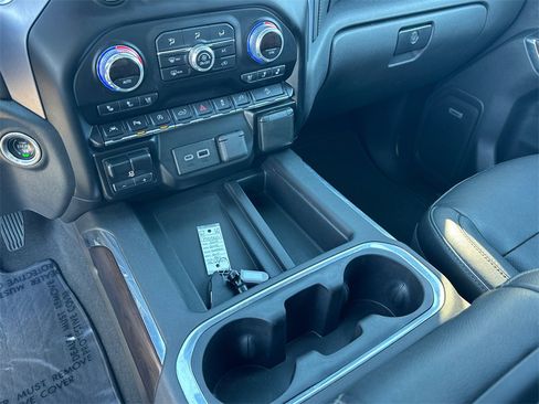 Used 2019 GMC Sierra 1500 SLT w/ SLT Premium Plus Package image 32