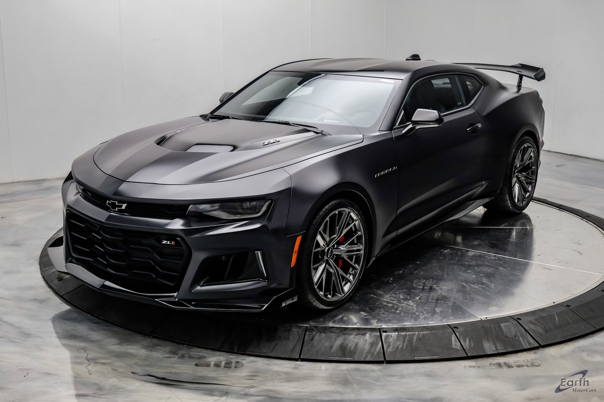 Used 2024 Chevrolet Camaro ZL1 RWD image 7