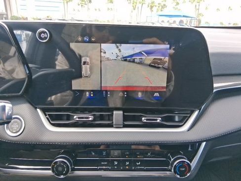 New 2026 Chevrolet Equinox LT w/ Safety and Technology Package FWD image 14