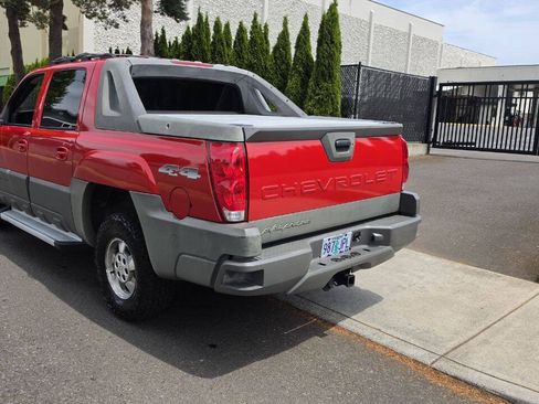 Used 2002 Chevrolet Avalanche 4x4 image 7