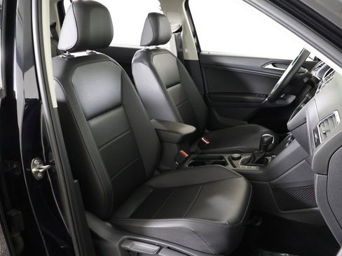 Used 2020 Volkswagen Tiguan SE image 30