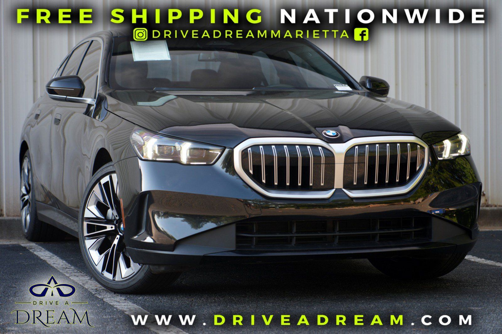 Used 2024 BMW 530i w/ Convenience Package RWD image 2