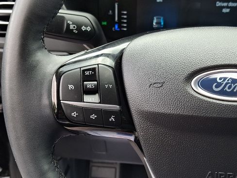 Certified 2023 Ford Escape Active AWD/4WD image 21