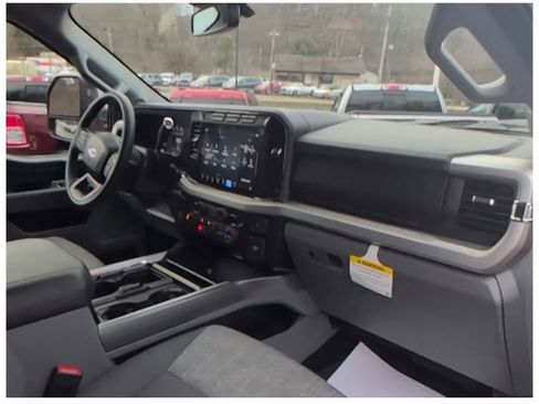 Used 2024 Ford F250 XLT w/ Black Appearance Package image 5