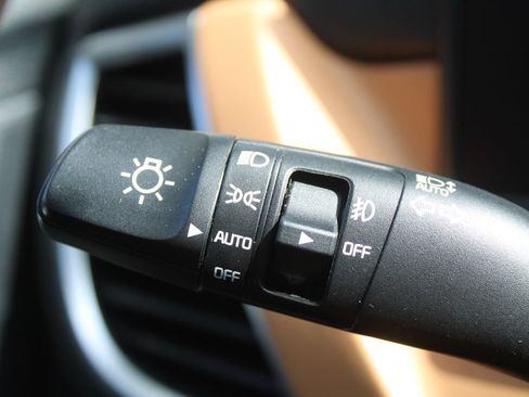 Certified 2025 Kia Seltos EX w/ EX Sunroof Package AWD/4WD image 28
