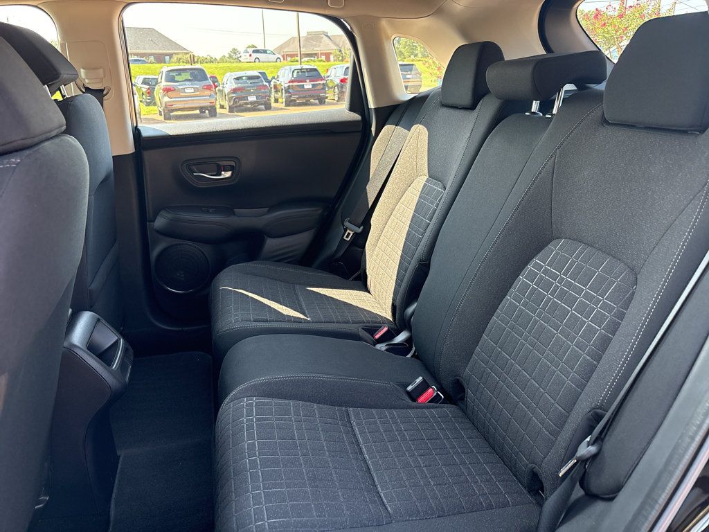 Used 2024 Honda HR-V LX image 16