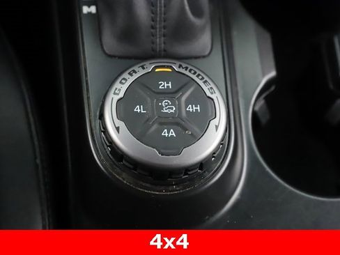 Used 2024 Ford Bronco Everglades image 25