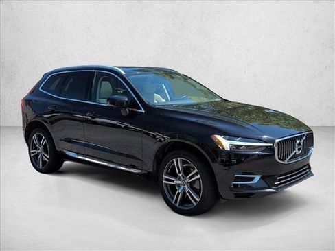 Used 2021 Volvo XC60 T8 Inscription Expression w/ Climate Package AWD/4WD image 3