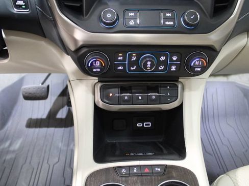 Used 2023 GMC Acadia Denali w/ Denali Ultimate Package AWD/4WD image 34