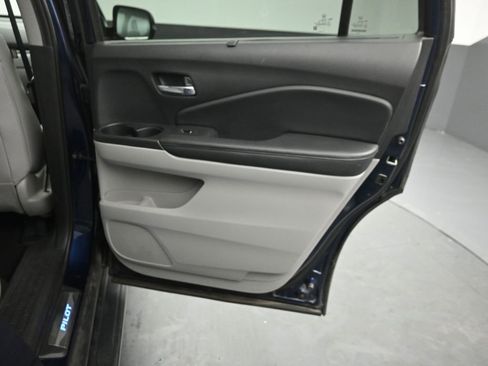 Used 2020 Honda Pilot Touring image 29