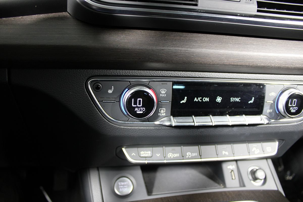 Used 2023 Audi Q5 2.0T Premium w/ Convenience Package AWD/4WD image 21