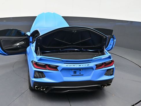 Used 2024 Chevrolet Corvette Stingray Convertible w/ Z51 Performance Package RWD image 32