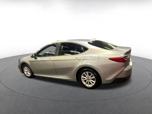 Used 2025 Toyota Camry LE image 10