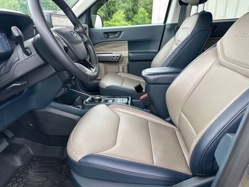 Used 2025 Ford Maverick Lariat AWD/4WD image 10