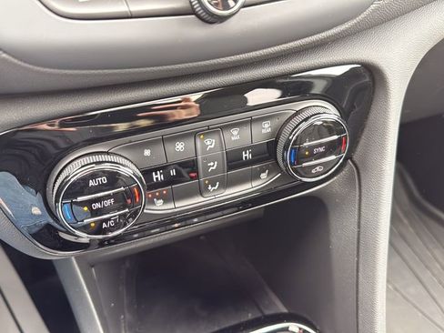 Used 2023 Buick Encore GX Essence w/ Experience Buick Package image 31