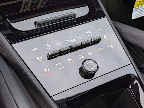 Certified 2026 Porsche Cayenne Coupe AWD/4WD image 17