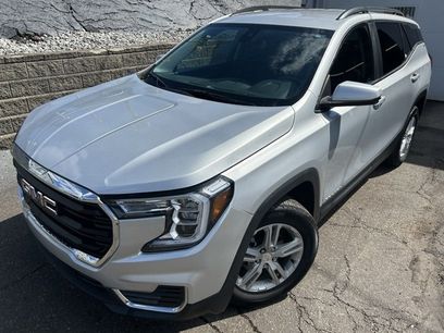 Used 2022 GMC Terrain SLE w/ Driver Convenience Package