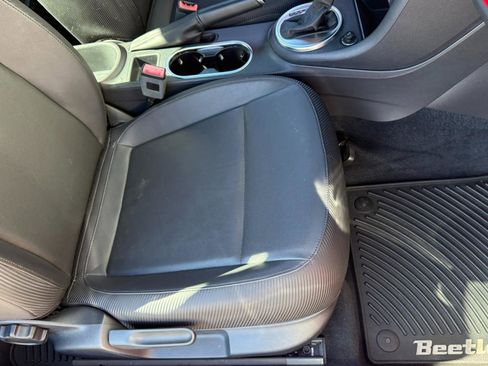 Used 2012 Volkswagen Beetle 2.5 FWD image 16