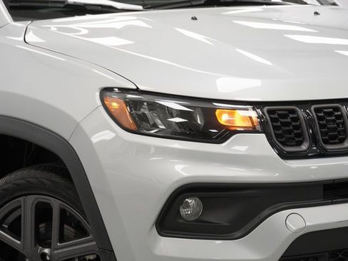 New 2026 Jeep Compass Latitude image 5
