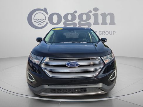Used 2018 Ford Edge Titanium w/ Ford Safe & Smart Package FWD image 8