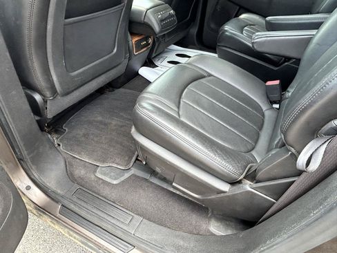 Used 2009 Buick Enclave CXL AWD/4WD image 9